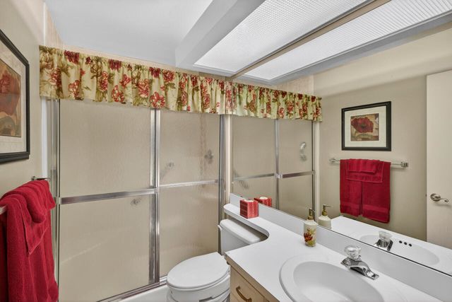 1 Lake Vista Trl Apt 207, Port St Lucie, FL 34952