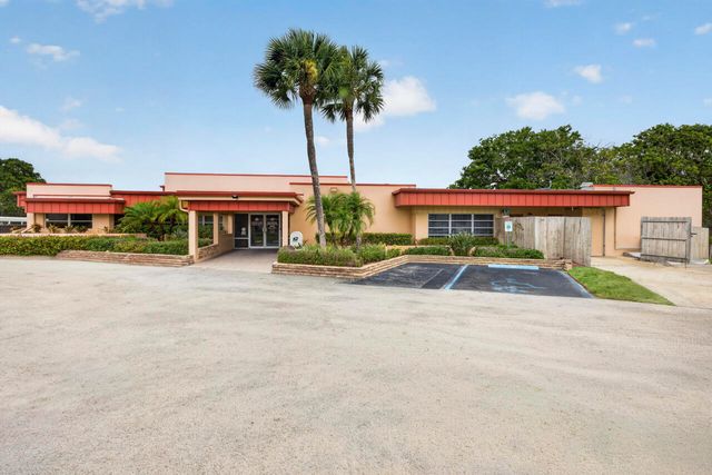 1 Lake Vista Trl Apt 207, Port St Lucie, FL 34952