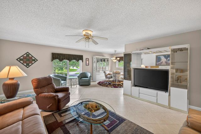 1 Lake Vista Trl Apt 207, Port St Lucie, FL 34952