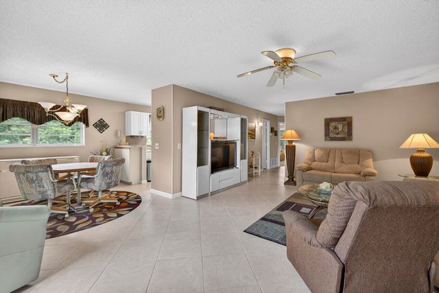 1 Lake Vista Trl Apt 207, Port St Lucie, FL 34952