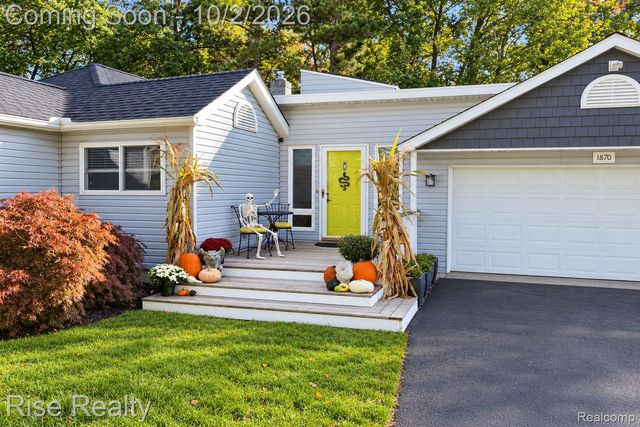 1870 Orchid Street, Waterford Charter Township, MI 48328