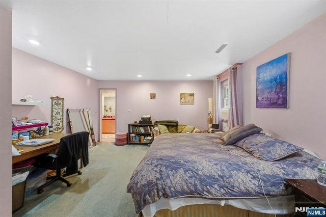 14 Hepworth Place, West Orange, NJ 07052