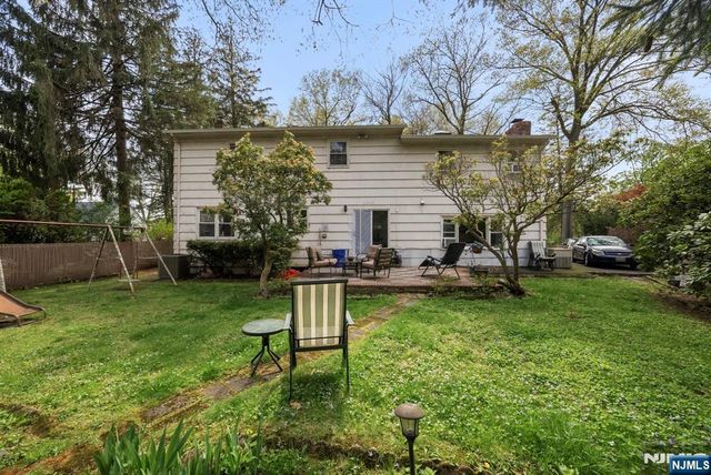 14 Hepworth Place, West Orange, NJ 07052