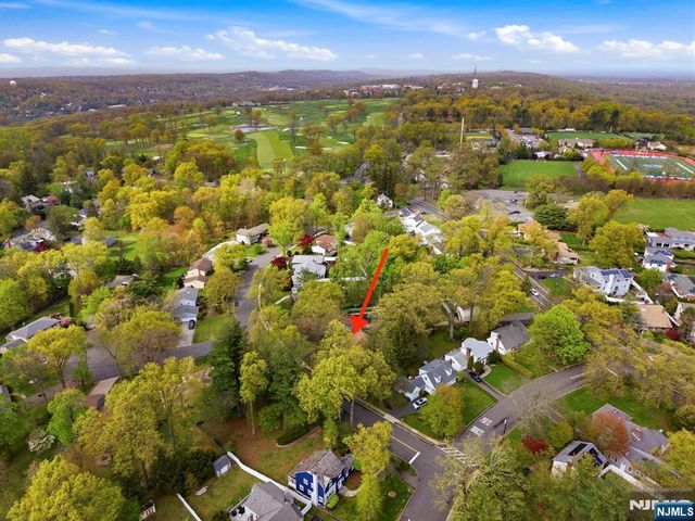 14 Hepworth Place, West Orange, NJ 07052