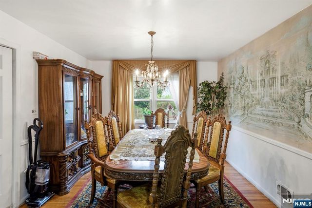 14 Hepworth Place, West Orange, NJ 07052