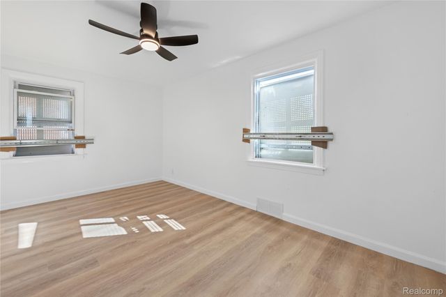 16560 Oakfield Street, Detroit, MI 48235