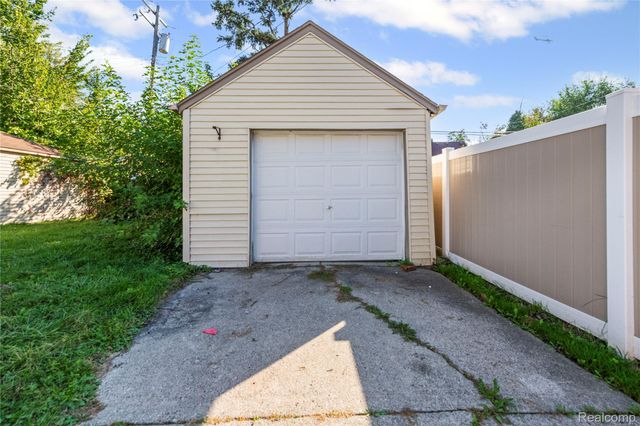 16560 Oakfield Street, Detroit, MI 48235