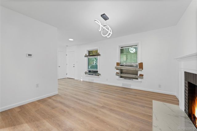 16560 Oakfield Street, Detroit, MI 48235