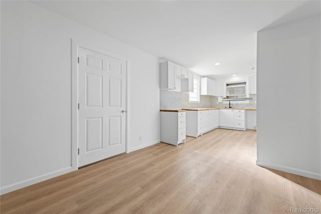 16560 Oakfield Street, Detroit, MI 48235