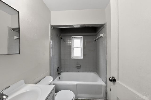 2032 Dallas Avenue, Cincinnati, OH 45239