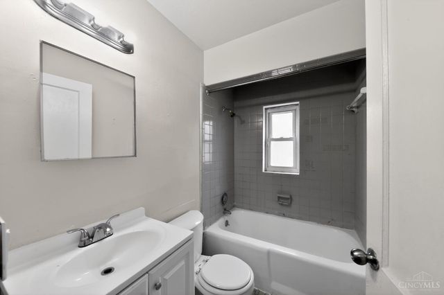 2032 Dallas Avenue, Cincinnati, OH 45239