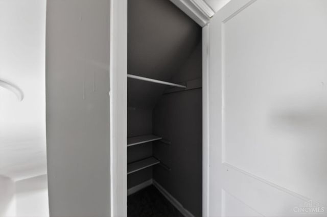 2032 Dallas Avenue, Cincinnati, OH 45239