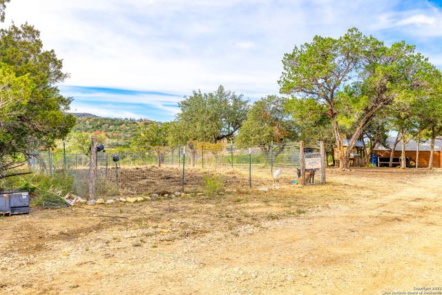 8417 - B State Highway 16 N, Bandera, TX 78003