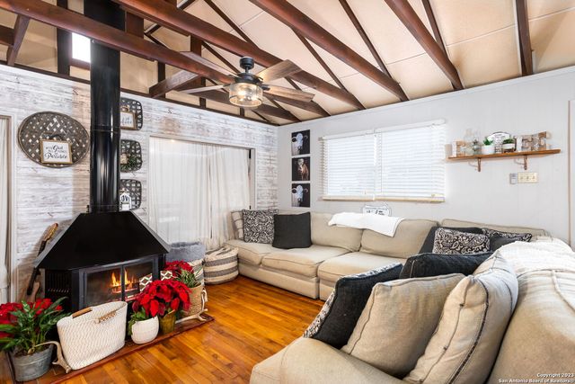 8417 - B State Highway 16 N, Bandera, TX 78003