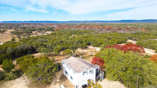 8417 - B State Highway 16 N, Bandera, TX 78003