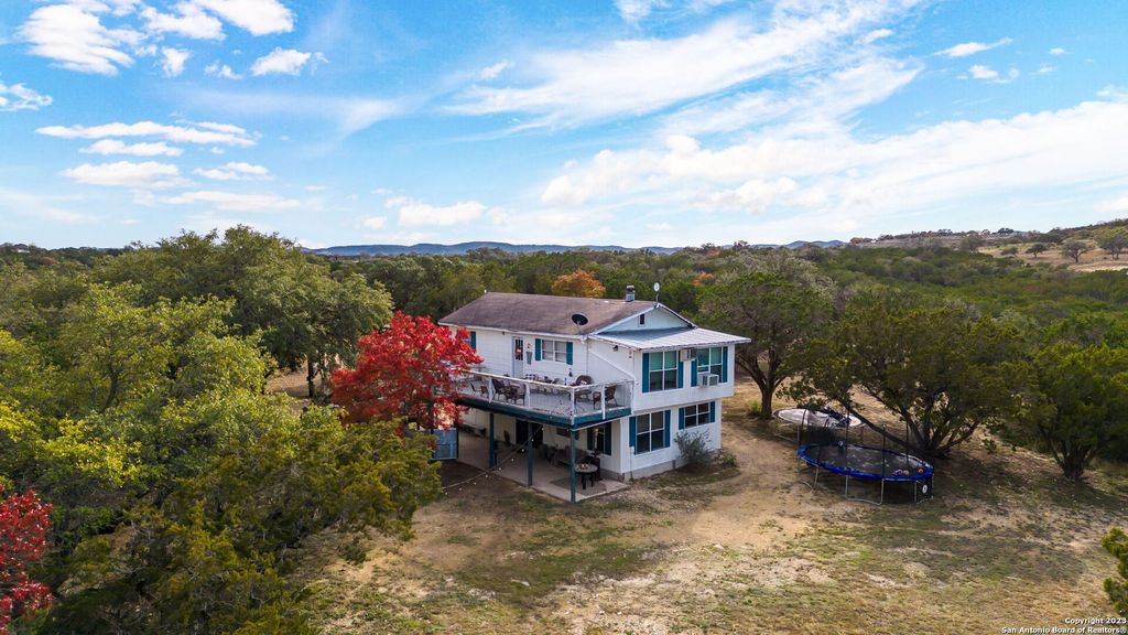 8417 - B State Highway 16 N, Bandera, TX 78003