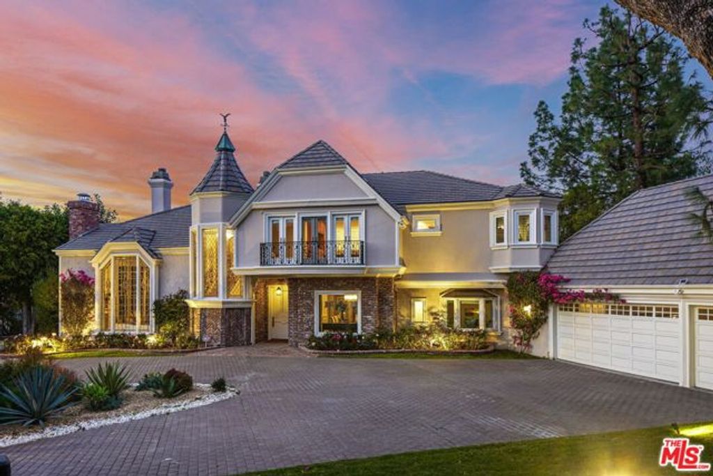 3819 Vista Linda Drive, Encino (los Angeles), CA 91316