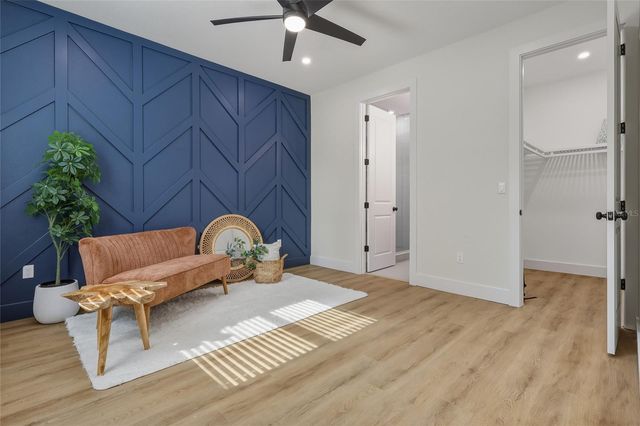 1515 E KNOLLWOOD STREET, Tampa, FL 33610