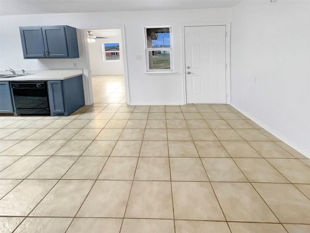 217 Dean Court, Granbury, TX 76049