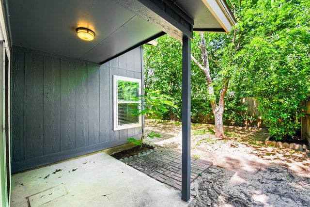 9616 Holly Springs DR, Austin, TX 78748