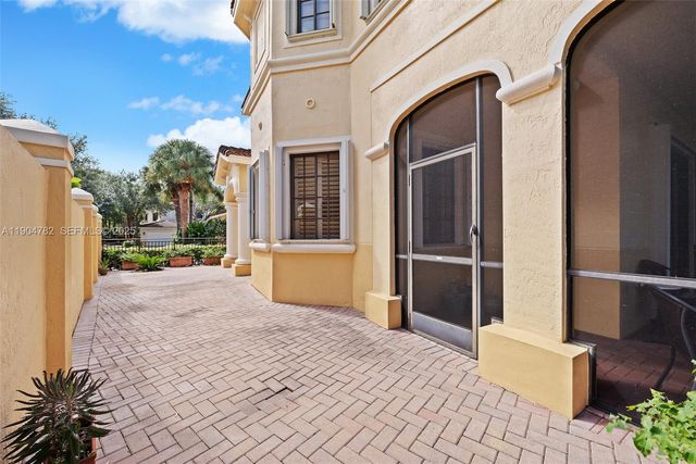 1634 Passion Vine Circle 312, Weston, FL 33326