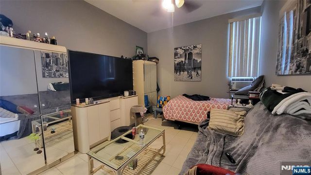 1506 Summit Avenue, Union City, NJ 07087