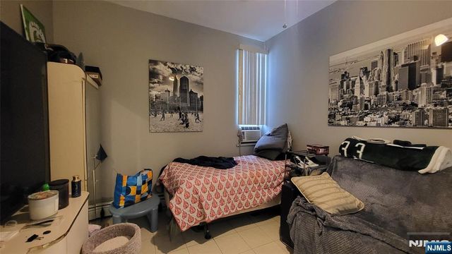 1506 Summit Avenue, Union City, NJ 07087