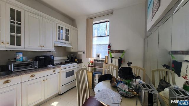 1506 Summit Avenue, Union City, NJ 07087