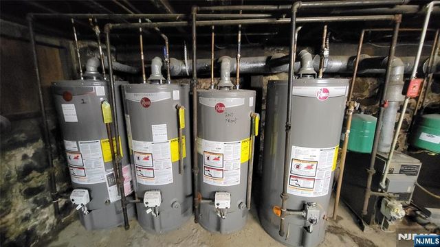 1506 Summit Avenue, Union City, NJ 07087