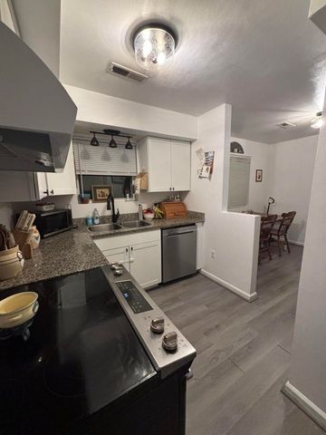 137 Princeton CIR, Roanoke, VA 24012