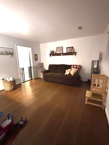 137 Princeton CIR, Roanoke, VA 24012