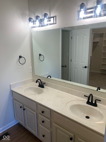 1370 Heron Ridge Boulevard, Greenwood, IN 46143