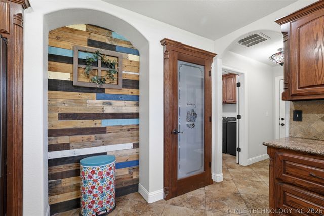 902 Springfield, Durant, OK 74701