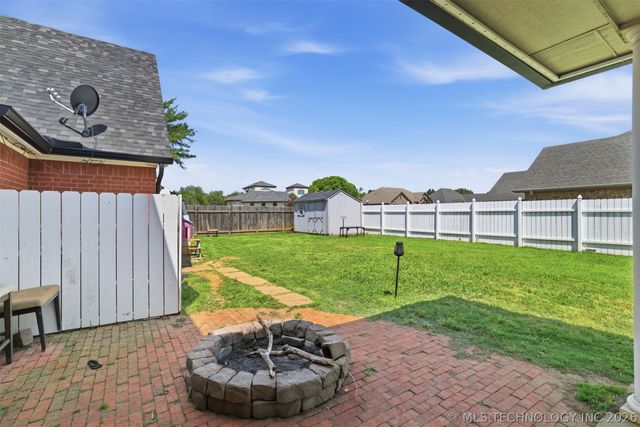 902 Springfield, Durant, OK 74701