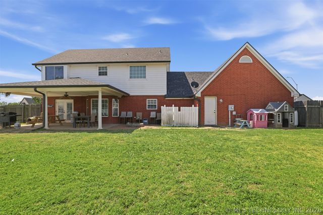 902 Springfield, Durant, OK 74701