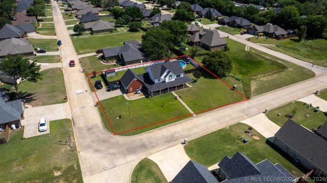 902 Springfield, Durant, OK 74701