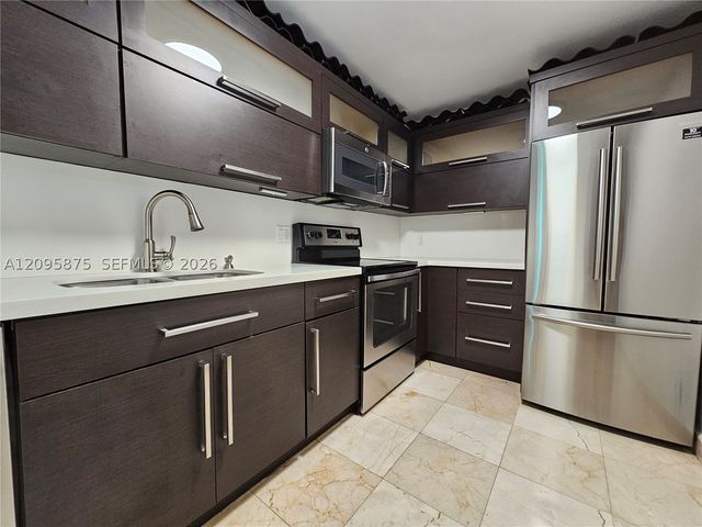 200 SE 15th Rd 17K, Miami, FL 33129