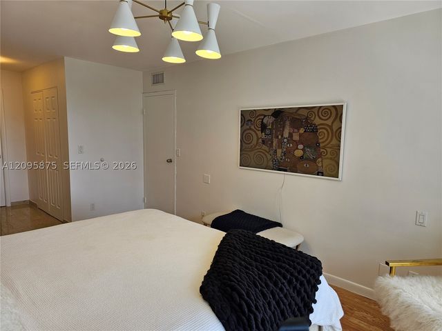 200 SE 15th Rd 17K, Miami, FL 33129