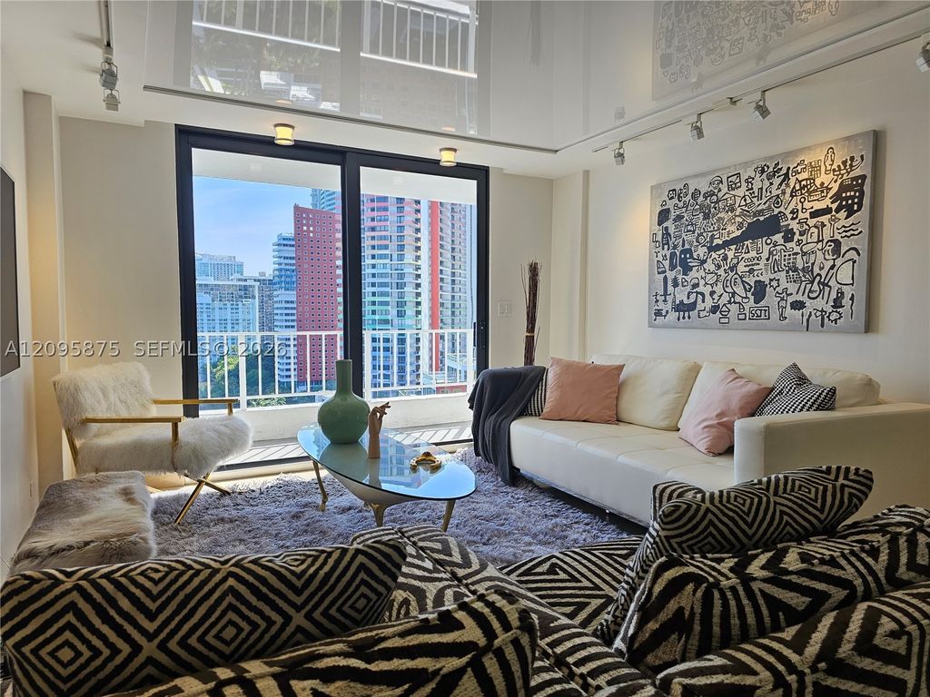 200 SE 15th Rd 17K, Miami, FL 33129