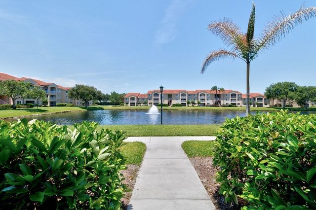 1590 S 42nd Circle 207, Vero Beach, FL 32967