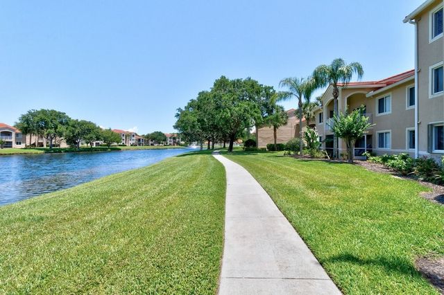 1590 S 42nd Circle 207, Vero Beach, FL 32967
