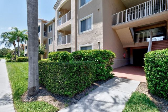 1590 S 42nd Circle 207, Vero Beach, FL 32967