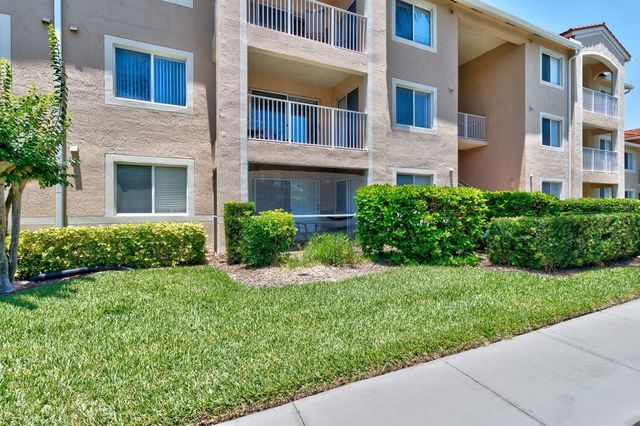 1590 S 42nd Circle 207, Vero Beach, FL 32967