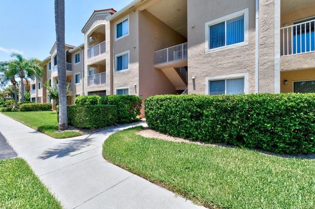 1590 S 42nd Circle 207, Vero Beach, FL 32967