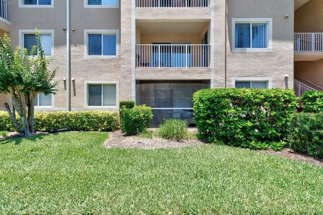 1590 S 42nd Circle 207, Vero Beach, FL 32967