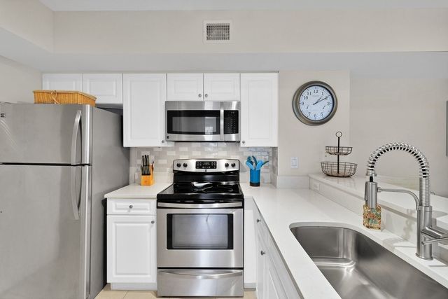 1590 S 42nd Circle 207, Vero Beach, FL 32967