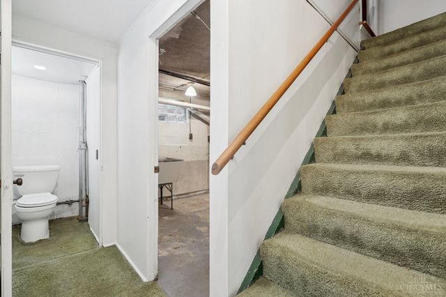 2806 Losantiridge, Columbia Twp, OH 45213