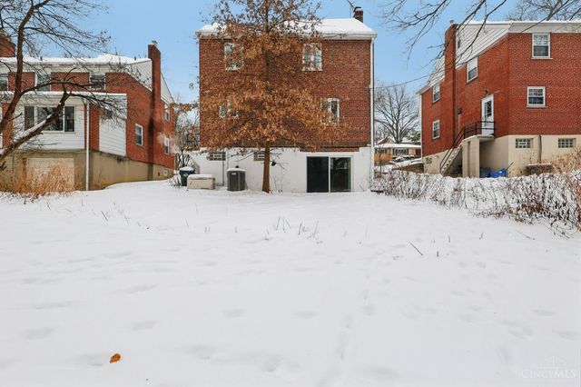 2806 Losantiridge, Columbia Twp, OH 45213