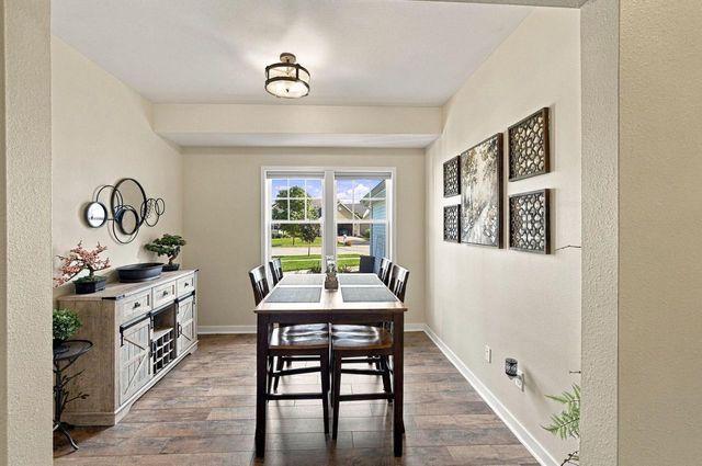 200 Stonefield DRIVE, Johnson Creek, WI 53038