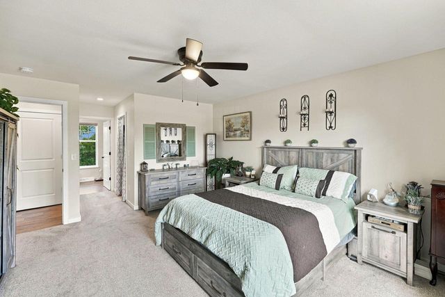200 Stonefield DRIVE, Johnson Creek, WI 53038